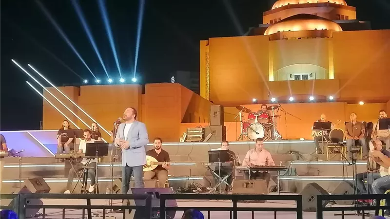 على الحجار يشعل مسرح النافورة ب 