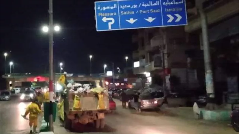 تعقيم وتطهير مقار اللجان الانتخابية بمدينة الزقازيق والقرى