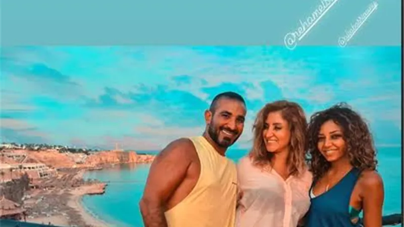 احمد سعد وخطيبته يشعلان السوشيال ميديا وهو يلهو معها ب