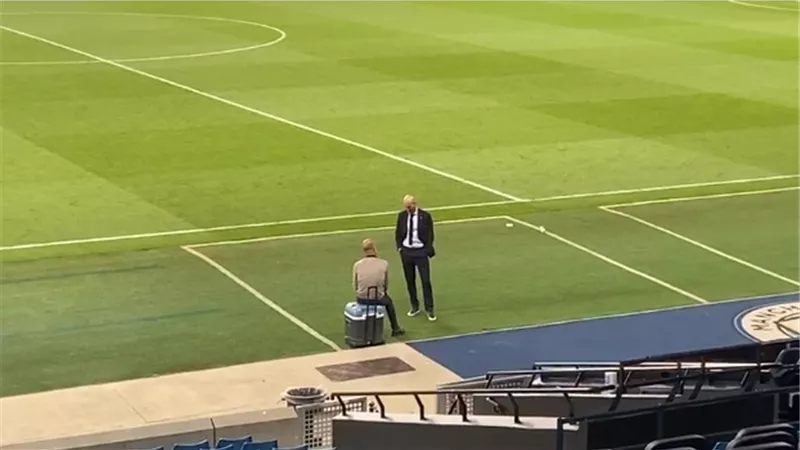 بالفيديو جوارديولا يشرح لزيدان سبب خسارة ريال مدريد من مانشستر سيتى