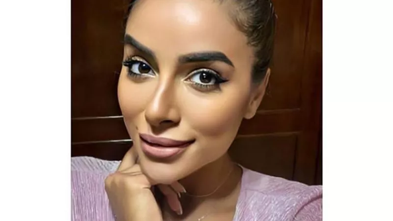 جورى بكر تخطف الأنظار فى شارع 9 بسحر العيون