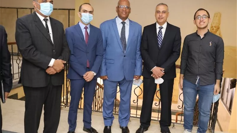 محافظ سوهاج يكرم أوائل الثانوية العامة على مستوى الجمهورية من أبناء المحافظة صور