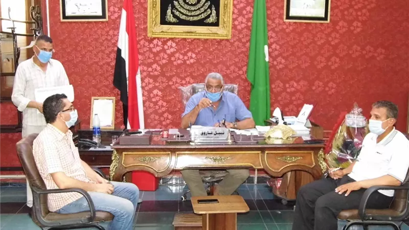 رئيس مدينة الزقازيق يتابع استعدادات الوحدات المحلية لانتخابات مجلس الشيوخ