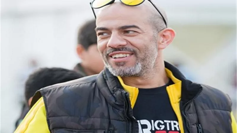 حسين بوقريص يستضيف نجوم الفن والكوميديا على الفضائيات قريبًا