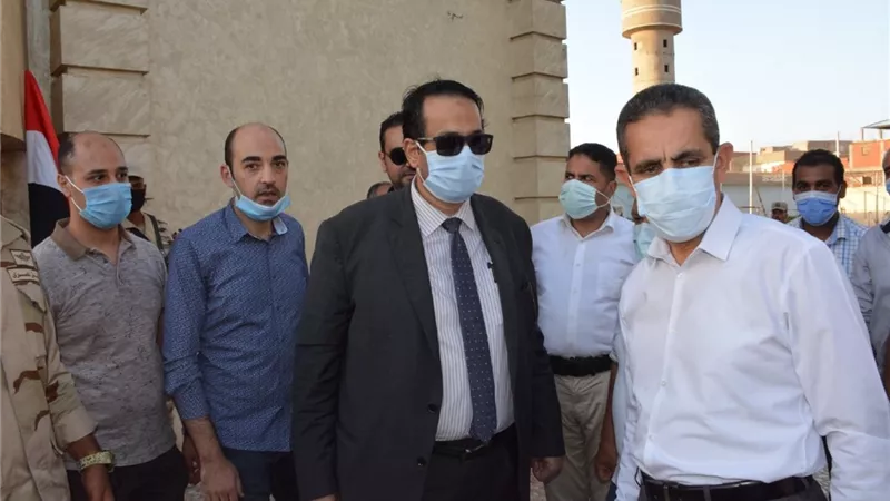 محافظ الغربية في جولة استمرت حتى منتصف الليل ل ٦مدن للتأكد من جاهزية المقار الانتخابية