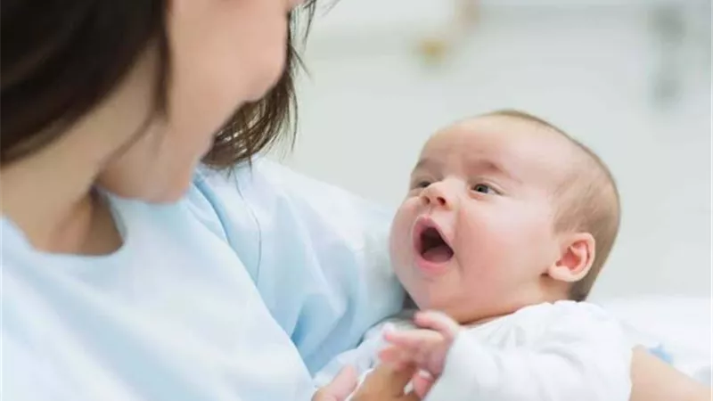 لرضاعة طبيعية آمنة.. نصائح لحماية الطفل من كورونا