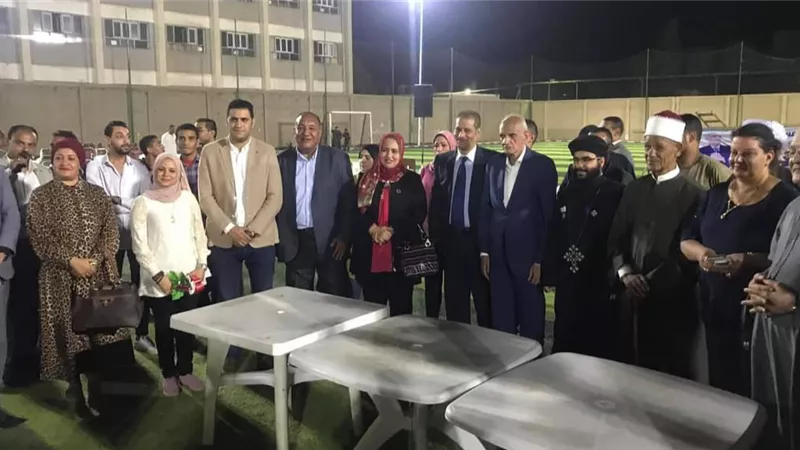 النائب خالد خلف الله يسلم 60 جهاز عروس للفتيات غير القادرات بنجع حمادى