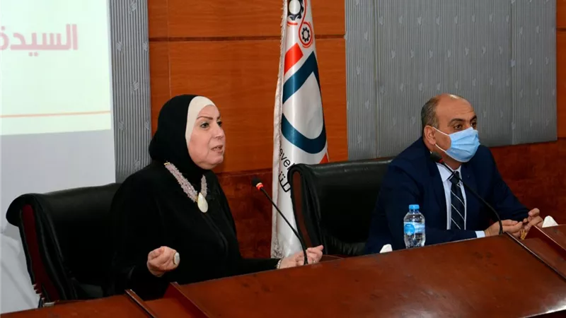 نيفين جامع : البدء فى ميكنة خدمات هيئة التنمية الصناعية