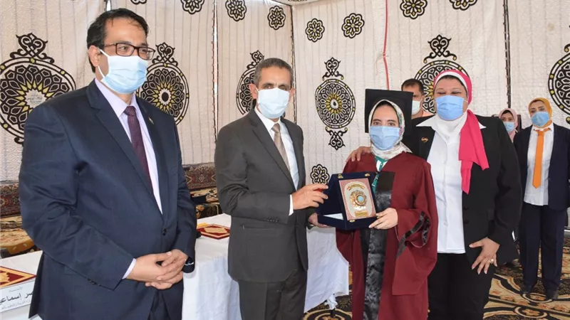 محافظ الغربية لأوائل الثانوية العامة: رفعتوا رأس المحافظة وشرفتم أولياء أموركم
