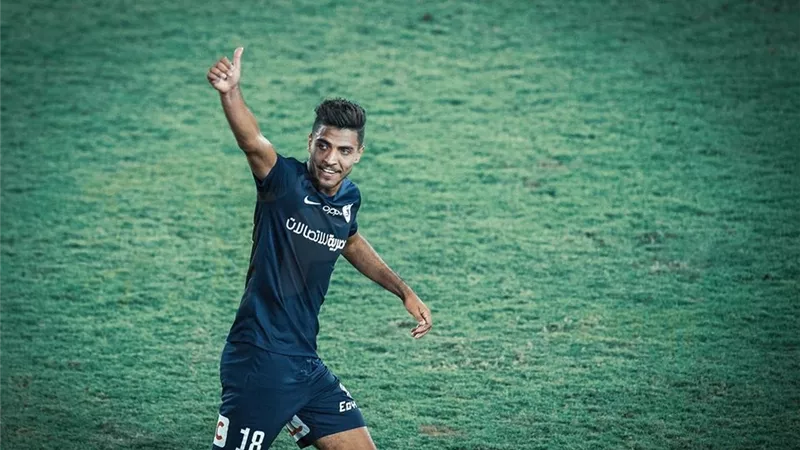 إنبي غضبان من محمد شريف بسبب الاحتفال بهدف الأهلي