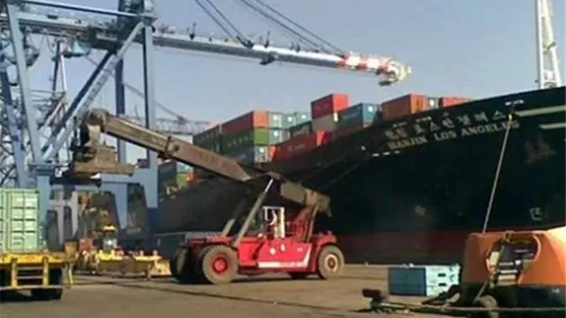 تحصيل 3.5 مليار جنيه ضرائب ورسوم بجمارك الإسكندرية خلال يوليو الماضي