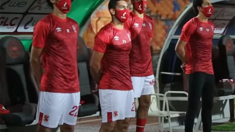 لماذا غضب أحمد فتحي وصعد الى غرفته .. كواليس مباراة الأهلي وانبي