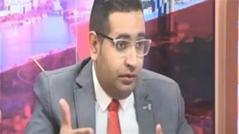 خبير اقتصادي: قناة السويس ممر مصر على العالم