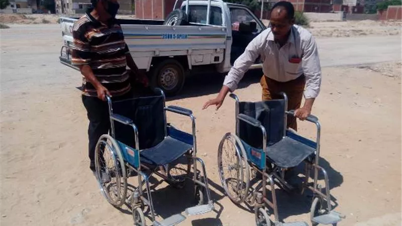 كراسٍ متحركة ومولدات كهرباء في لجان انتحابات الشيوخ بالإسماعيلية .صور