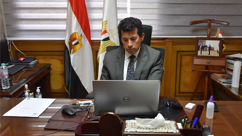 وزيرالرياضة : إقامة أماكن ثابتة بمراكز الشباب لعرض منتجات أندية الفتاة والمرأة