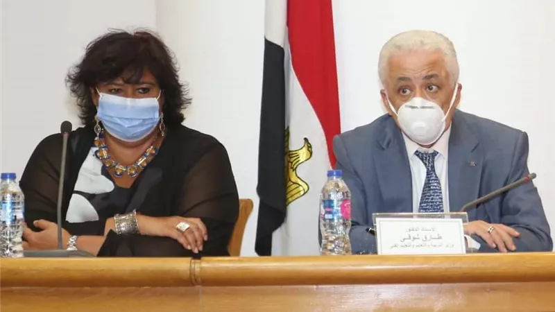 وزيرة الثقافة تعلن المشاركة فى بنك المعرفة بكنوز ونوادر الابداع المصرى الحديث والمعاصر