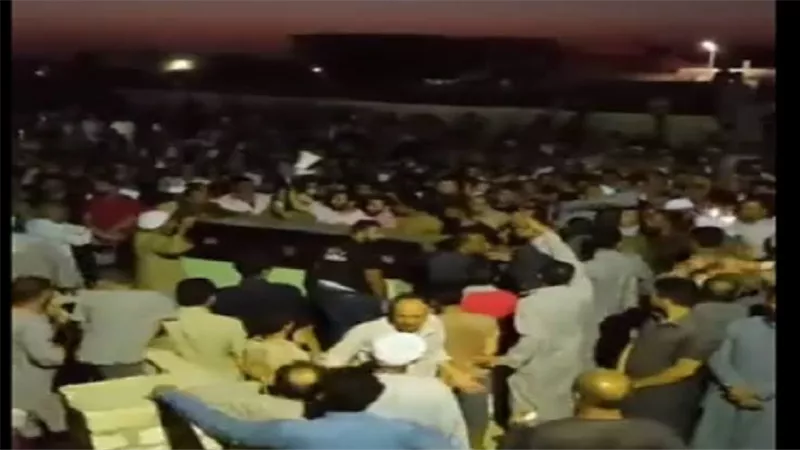 الصور الاولى من جنازة اليوتيوبر مصطفى حفناوي بمقابر الاسرة.. شاهد