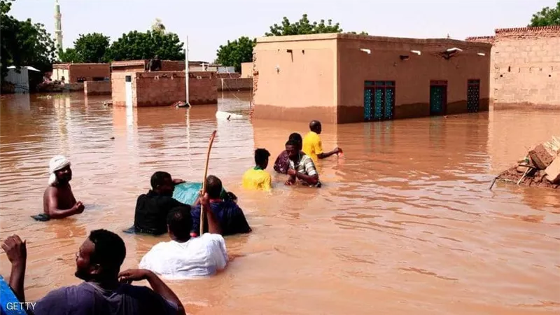 السيول والفيضانات تفتك بعشرات السودانيين وتشرد آلاف الأسر