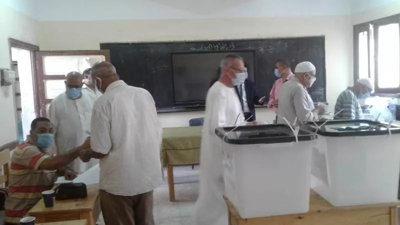 ننشر الصور الأولى لعملية الاقتراع فى انتخابات مجلس الشيوخ بالمنوفية