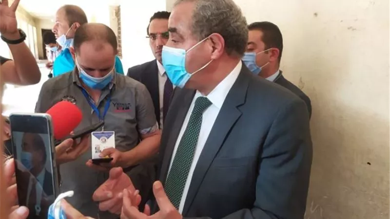 وزير التموين يدلي بصوته في انتخابات الشيوخ بالدقي.. صور