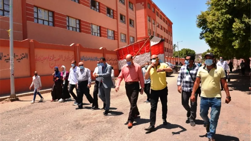 نائب رئيس جامعة أسيوط يدعو شباب الجامعات للمشاركة فى انتخابات الشيوخ.. بالصور