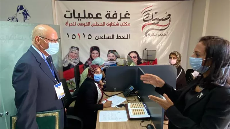 رئيس بعثة جامعة الدول العربية لمتابعة انتخابات مجلس الشيوخ يلتقي برئيسة المجلس القومي للمرأة