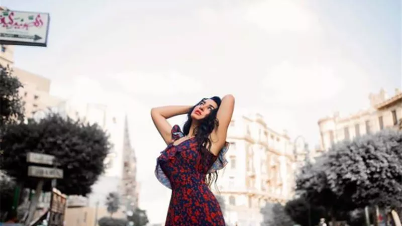 جيهان خليل تتألق فى شوارع 