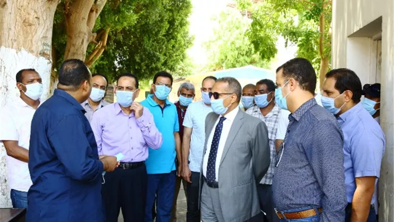 رئيس جامعة الأقصر يتفقد سير اختبارات القدرات وامتحانات الدراسات العليا بالفنون الجميلة