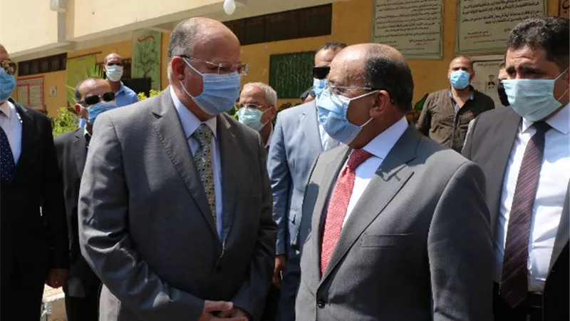 وزير التنمية المحلية ومحافظ القاهرة يتفقدان لجان الشيوخ في شبرا وعابدين.صور