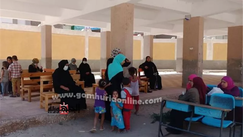 متابعة مستمرة لمقرات اللجان الانتخابية وتوافد المواطنين بسوهاج..صور