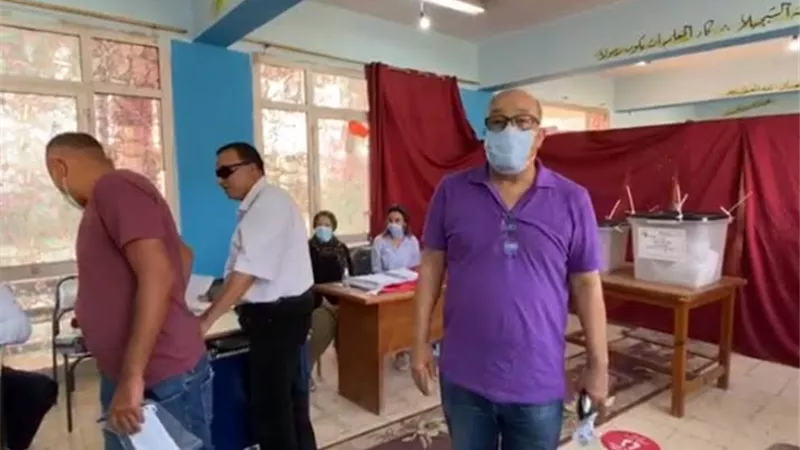 احدث ظهور للفنان حجاج عبد العظيم خلال مشاركته فى انتخابات مجلس الشيوخ .. صور