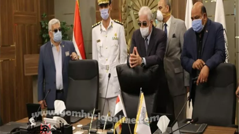 فوده يتابع سير الانتخابات بغرفة العمليات المركزية و شبكه الفيديو كونفرانس