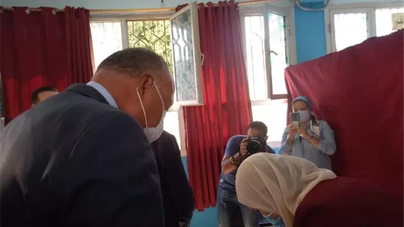 وزير الخارجية يدلى بصوته فى انتخابات مجلس الشيوخ
