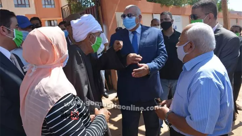 محافظ الوادي الجديد يواصل جوالاته التفقدية فى اليوم الثانى لانتخابات الشيوخ .صور