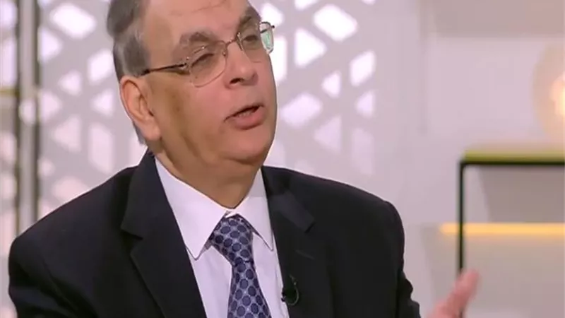التعليم تكشف حقيقة الموافقة على تحويل طلاب الصيدلة إلى الطب