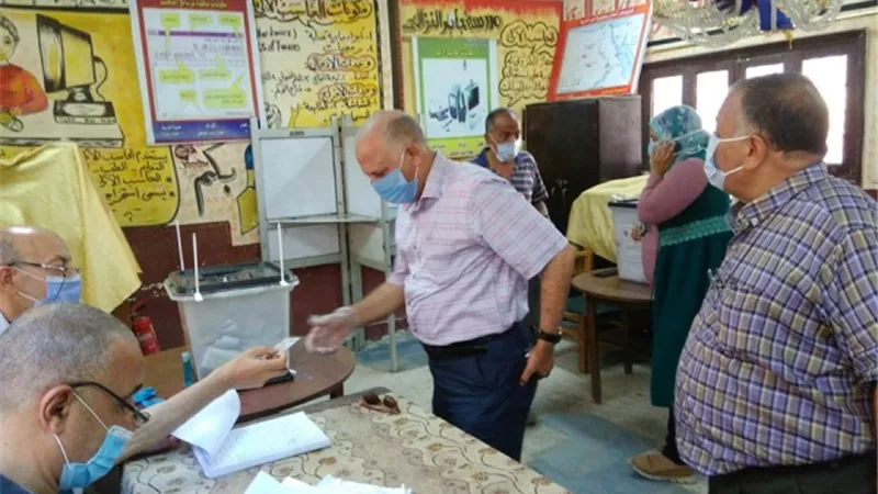 توافد مواطنو البحيرة على اللجان فى اليوم الثانى لإنتخابات الشيوخ 2020.صور