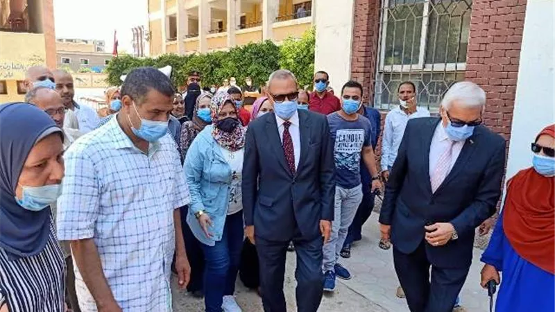 محافظ وقيادات القليوبية يتفقدون لجان الشيوخ2020 .صور