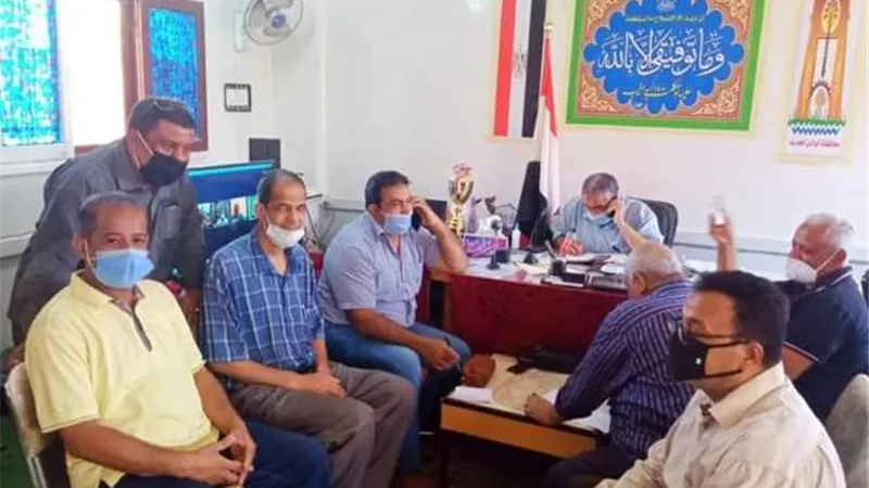 تعليم الداخلة تدعم الشيوخ وتثق فى وعى المواطنين بالوادى الجديد.صور