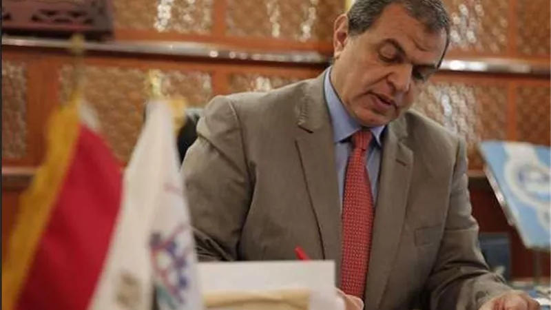 القوى العاملة: مصري يحصل على 58 ألف جنيه كمستحقات عن فترة عمله بالسعودية
