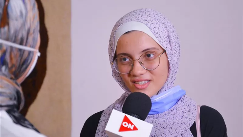جامعة مصر للعلوم والتكنولوجيا تمنح الطالبة نور منحة مجانية بكلية الطب