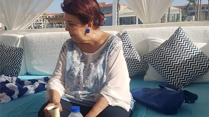 شاهد.. آخر ظهور للفنانة رجاء الجداوي فى المصيف بمدينة العلمين