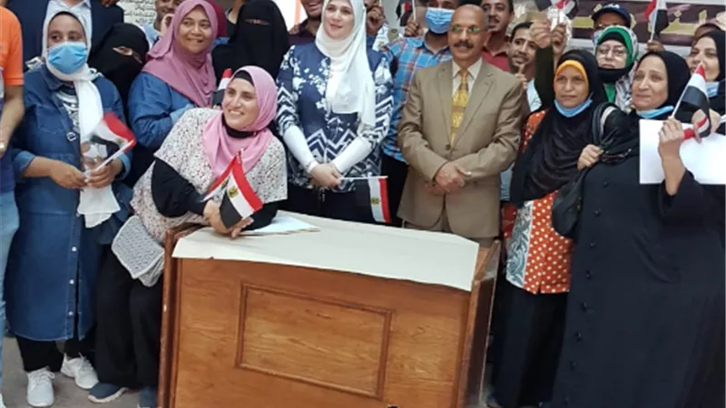 كلية دارعلوم القاهرة سباقة دائما فى حث وتشجيع المواطنين للمشاركة بانتخابات مجلس الشيوخ