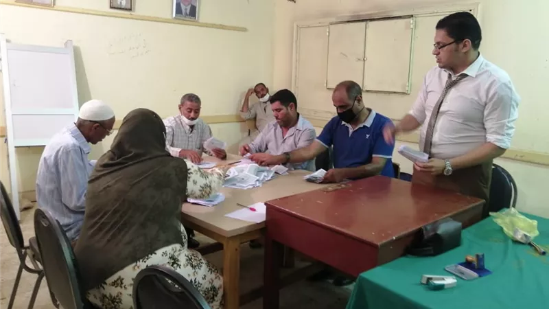 إستمرار أعمال فرز الأصوات بلجان الأقصر