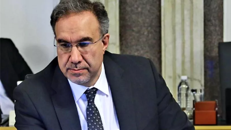 منع وزير الكهرباء العراقي السابق من السفر بسبب قضايا 