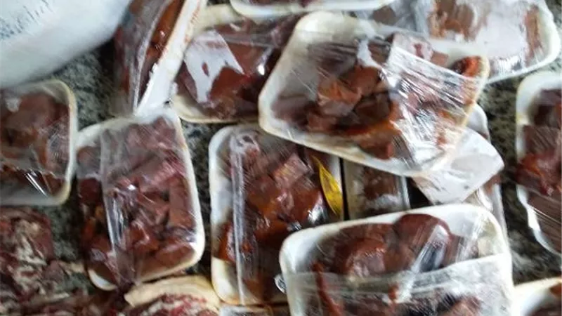 ضبط لحوم وخبز مخالف للمواصفات فى حملات تموينية بمنيا القمح