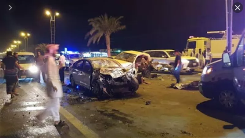 مصرع وإصابة 14 شخصا فى تصادم 3 سيارات بوادى النطرون