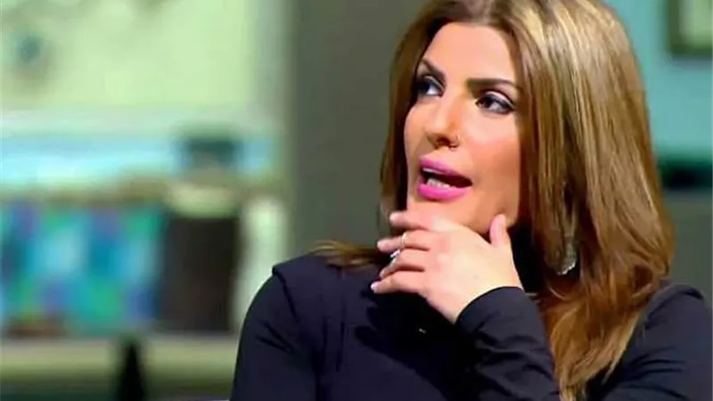 الفنانة فيدرا تعلن دفن والدتها فى الكويت