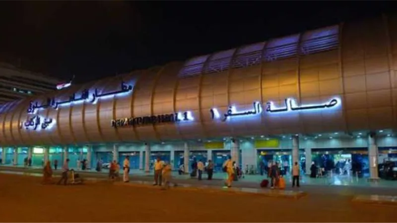 ننشر جدول ومواعيد رحلات الطيران بمطار القاهرة غدا السبت