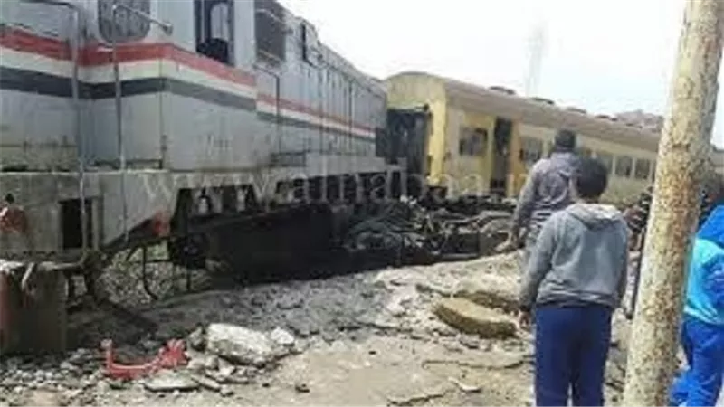 خروج ثلاث عربات عن القضبان بمحطة شبرا الخيمة
