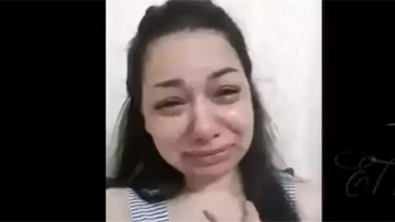 ممثلة شابة تسبب جدلا واسعا بعد إعلان رغبتها بالانتحار - فيديو